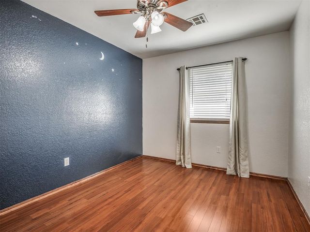 907 Ranchoak Court, Yukon, OK 73099