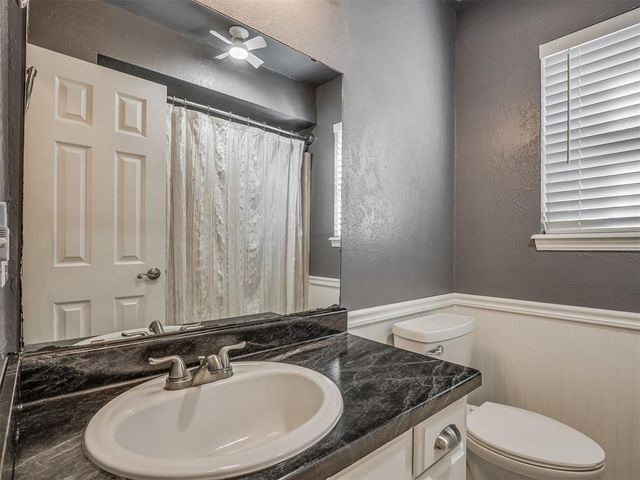 907 Ranchoak Court, Yukon, OK 73099