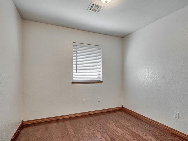 907 Ranchoak Court, Yukon, OK 73099
