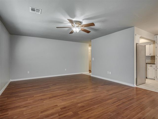 907 Ranchoak Court, Yukon, OK 73099