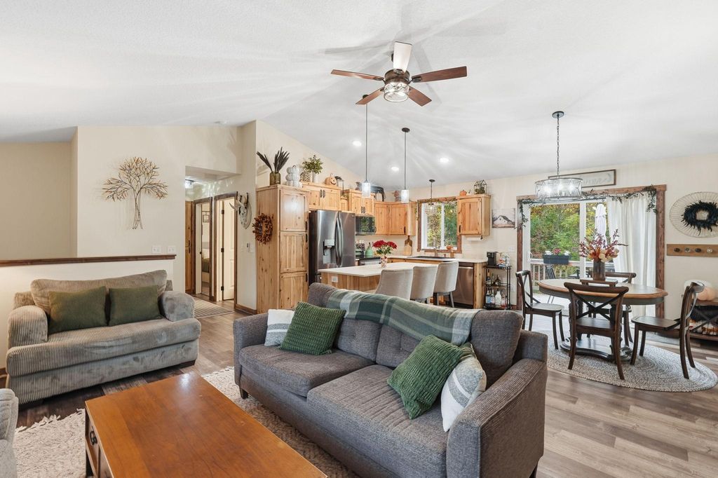 451 Roosevelt Drive, Dresser, WI 54009 — photo 4