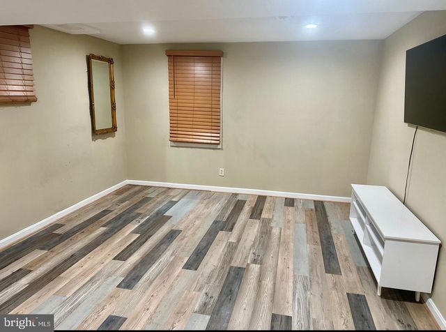 7428 MASON LN, Falls Church, VA 22042