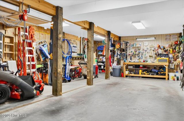 6718 Roberta Road SW, Ocean Isle Beach, NC 28469