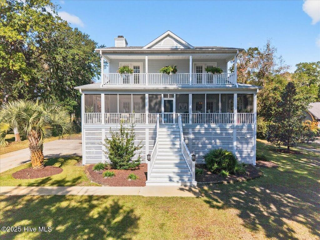 6718 Roberta Road SW, Ocean Isle Beach, NC 28469