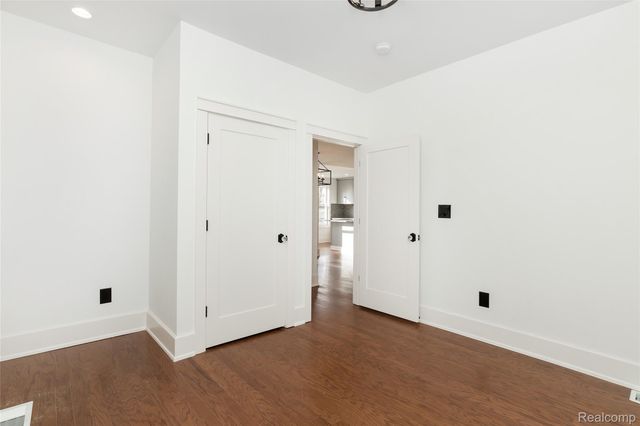 1583 Cadillac Boulevard, Detroit, MI 48214