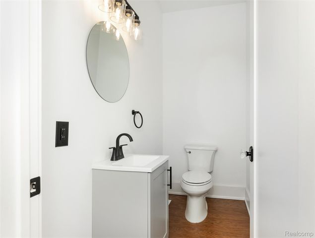 1583 Cadillac Boulevard, Detroit, MI 48214