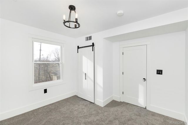 1583 Cadillac Boulevard, Detroit, MI 48214