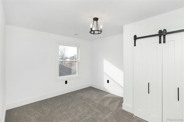 1583 Cadillac Boulevard, Detroit, MI 48214