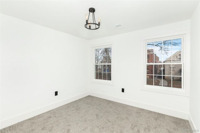 1583 Cadillac Boulevard, Detroit, MI 48214