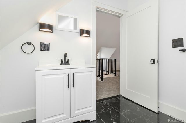 1583 Cadillac Boulevard, Detroit, MI 48214