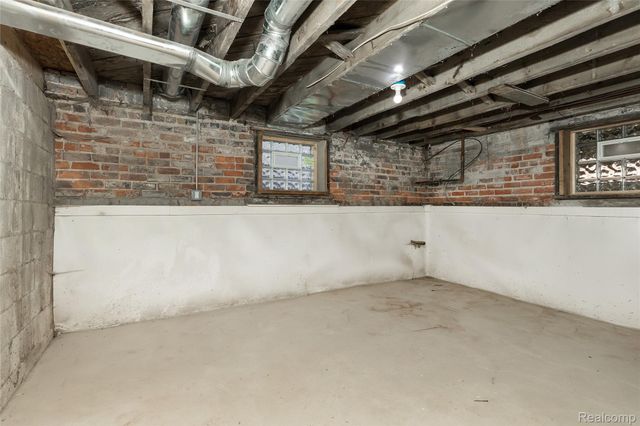 1583 Cadillac Boulevard, Detroit, MI 48214