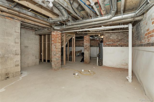 1583 Cadillac Boulevard, Detroit, MI 48214