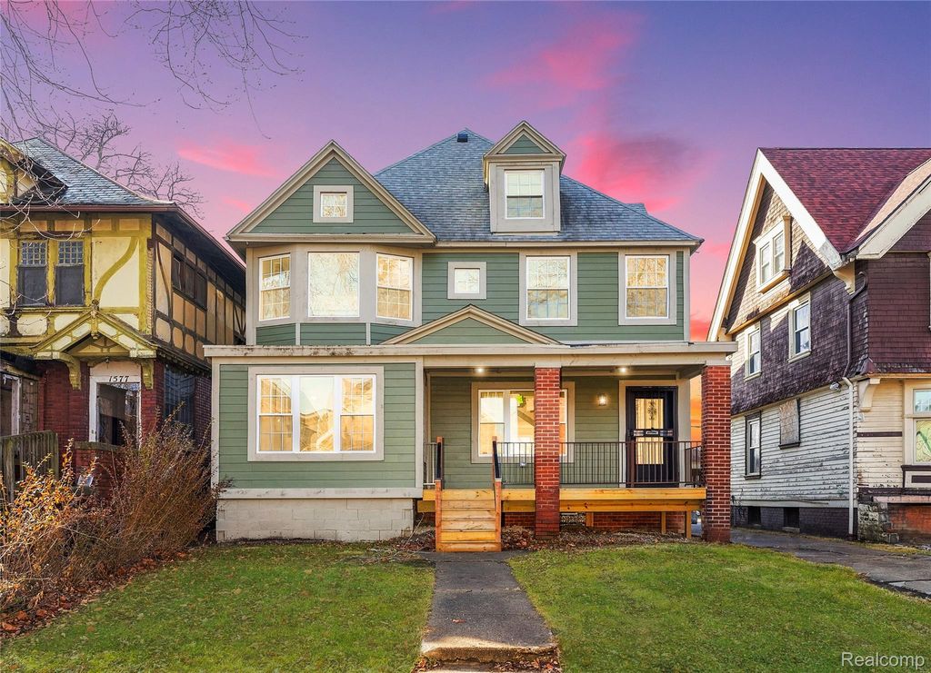 1583 Cadillac Boulevard, Detroit, MI 48214