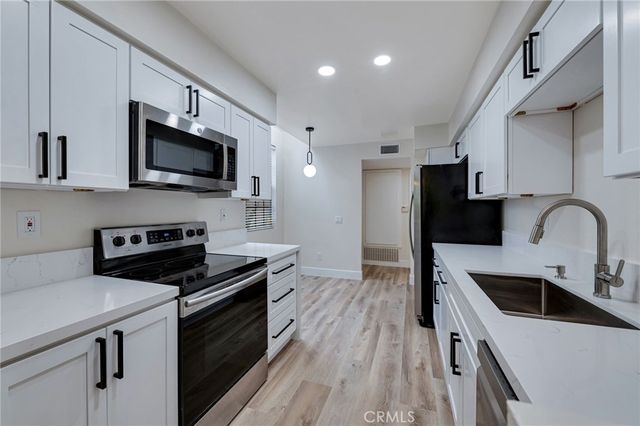 104 Lakepines, Irvine, CA 92620