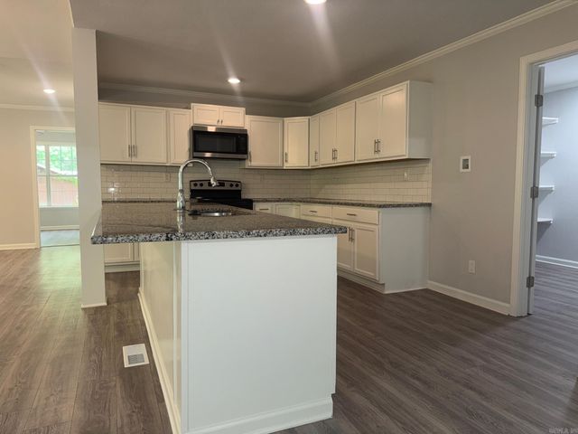 22035 Phillip Drive, Little Rock, AR 72206