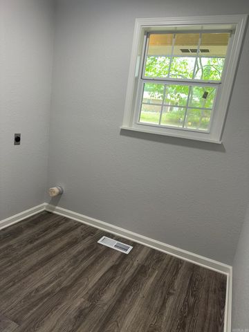 22035 Phillip Drive, Little Rock, AR 72206