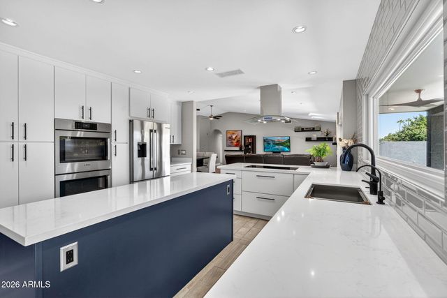 2249 E MERCER Lane, Phoenix, AZ 85028