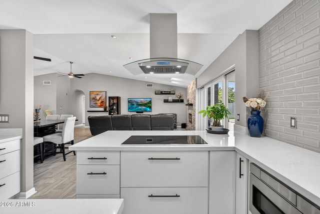 2249 E MERCER Lane, Phoenix, AZ 85028