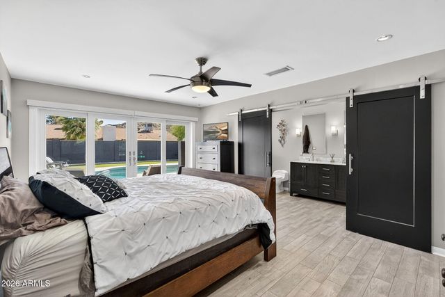 2249 E MERCER Lane, Phoenix, AZ 85028