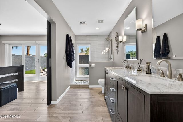 2249 E MERCER Lane, Phoenix, AZ 85028