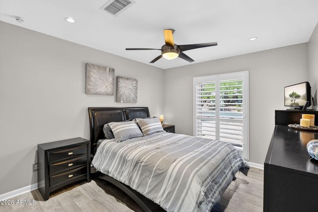 2249 E MERCER Lane, Phoenix, AZ 85028