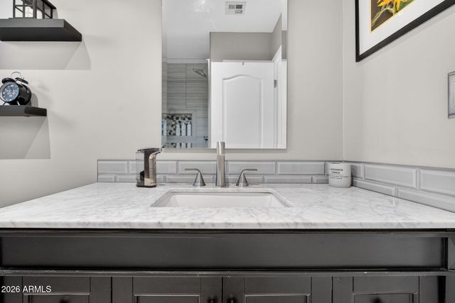 2249 E MERCER Lane, Phoenix, AZ 85028