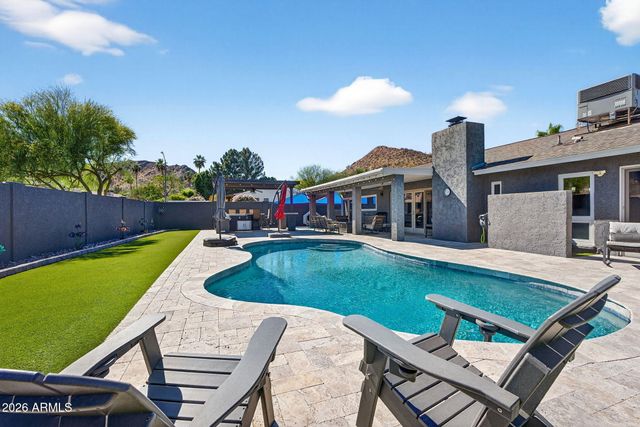 2249 E MERCER Lane, Phoenix, AZ 85028