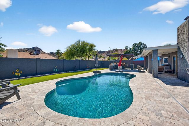 2249 E MERCER Lane, Phoenix, AZ 85028