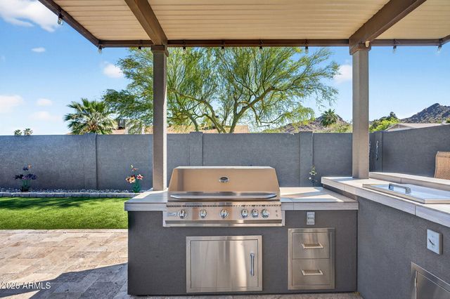 2249 E MERCER Lane, Phoenix, AZ 85028