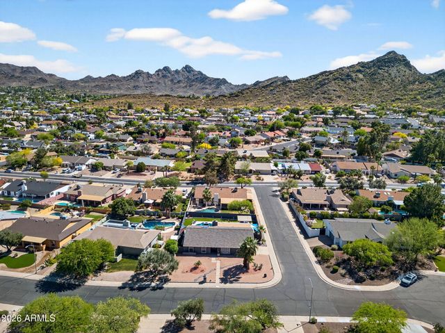 2249 E MERCER Lane, Phoenix, AZ 85028