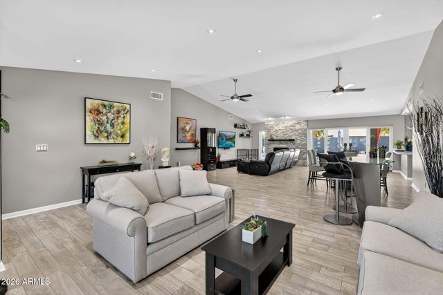 2249 E MERCER Lane, Phoenix, AZ 85028