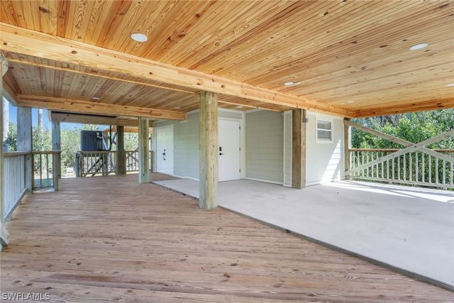 4452 Gulf Pines DR, Sanibel, FL 33957