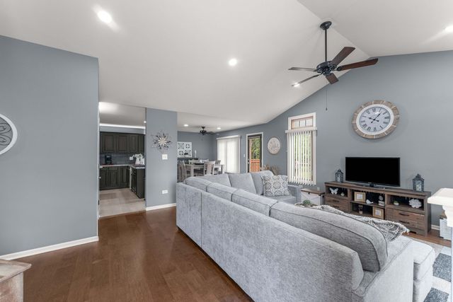 7468 E Plank Trail Court, Frankfort, IL 60423