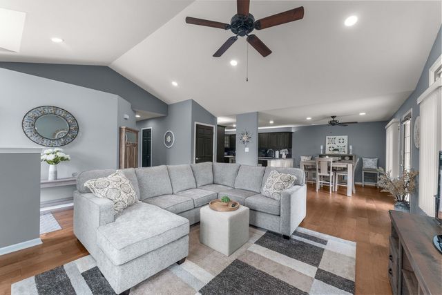 7468 E Plank Trail Court, Frankfort, IL 60423