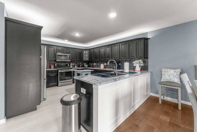 7468 E Plank Trail Court, Frankfort, IL 60423