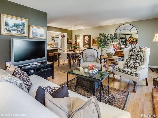6950 E Briarwood Drive, Centennial, CO 80112