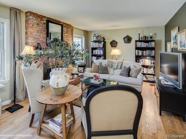 6950 E Briarwood Drive, Centennial, CO 80112