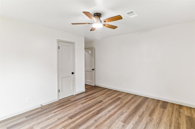 1108 Nottingham Drive, Angleton, TX 77515