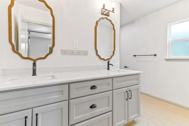 1108 Nottingham Drive, Angleton, TX 77515