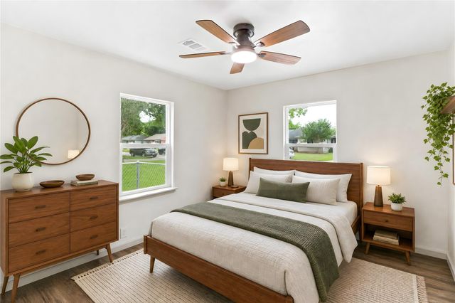 1108 Nottingham Drive, Angleton, TX 77515