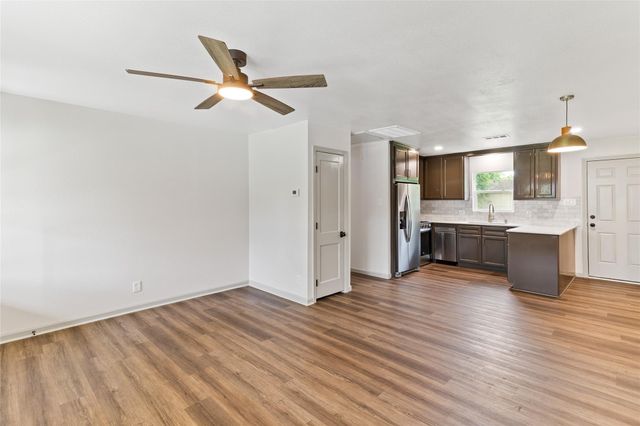 1108 Nottingham Drive, Angleton, TX 77515