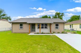 1108 Nottingham Drive, Angleton, TX 77515