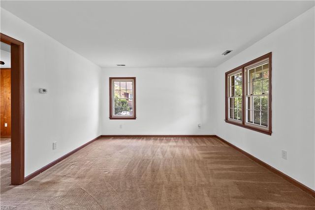 1358 Coral Pl, Hampton, VA 23669