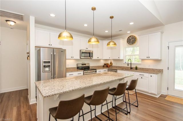 1686 Friendship Road, Statesville, NC 28625