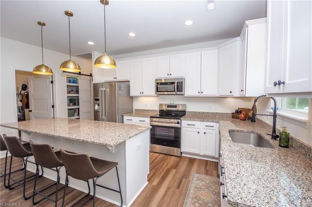 1686 Friendship Road, Statesville, NC 28625