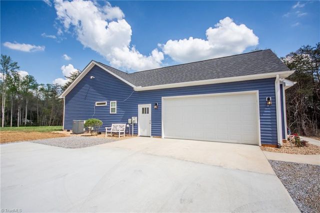 1686 Friendship Road, Statesville, NC 28625
