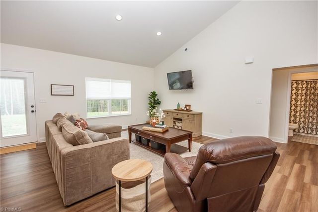 1686 Friendship Road, Statesville, NC 28625