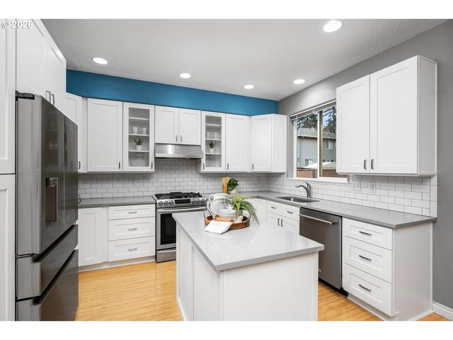 917 Ne 4TH Ave, Hillsboro, OR 97124