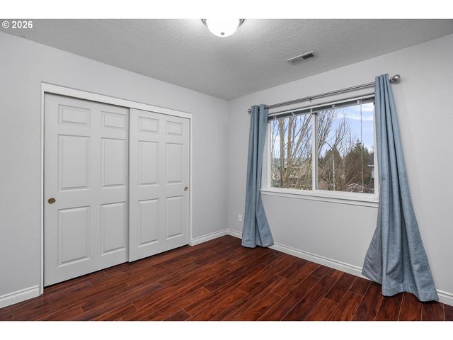 917 Ne 4TH Ave, Hillsboro, OR 97124