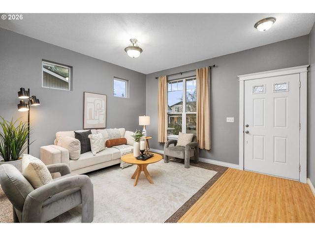 917 Ne 4TH Ave, Hillsboro, OR 97124